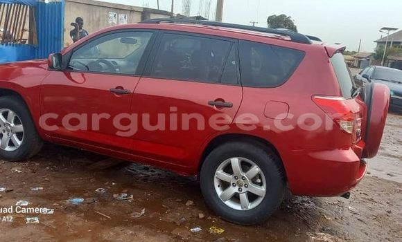 Acheter Occasion Voiture Toyota RAV4 Rouge à Conakry, Conakry Acheter Occasion Voiture Toyota RAV4 Rouge à Conakry, Conakry