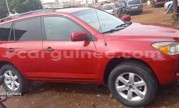 Acheter Occasion Voiture Toyota RAV4 Rouge à Conakry, Conakry Acheter Occasion Voiture Toyota RAV4 Rouge à Conakry, Conakry