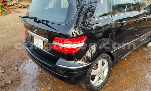 Acheter Occasion Voiture Mercedes-Benz B-klasse Noir à Conakry, Conakry Acheter Occasion Voiture Mercedes-Benz B-klasse Noir à Conakry, Conakry