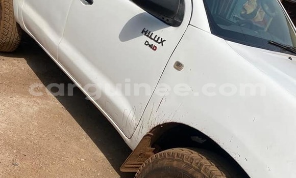 Buy Used Toyota Hilux White Car in Conakry in Conakry Buy Used Toyota Hilux White Car in Conakry in Conakry