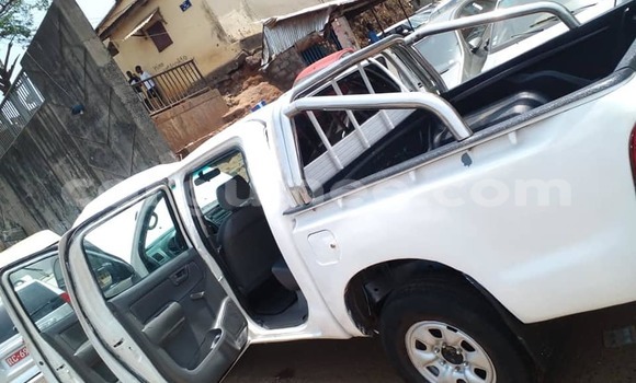 Acheter Occasion Voiture Toyota Hilux Blanc à Conakry, Conakry Acheter Occasion Voiture Toyota Hilux Blanc à Conakry, Conakry