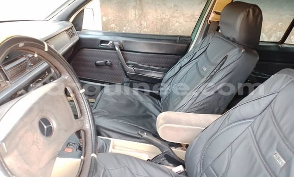 Acheter Occasion Voiture Mercedes-Benz 190–Series Vert à Conakry, Conakry Acheter Occasion Voiture Mercedes-Benz 190–Series Vert à Conakry, Conakry