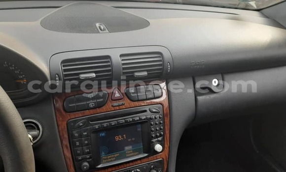 Acheter Occasion Voiture Mercedes-Benz C–Class Gris à Conakry, Conakry Acheter Occasion Voiture Mercedes-Benz C–Class Gris à Conakry, Conakry