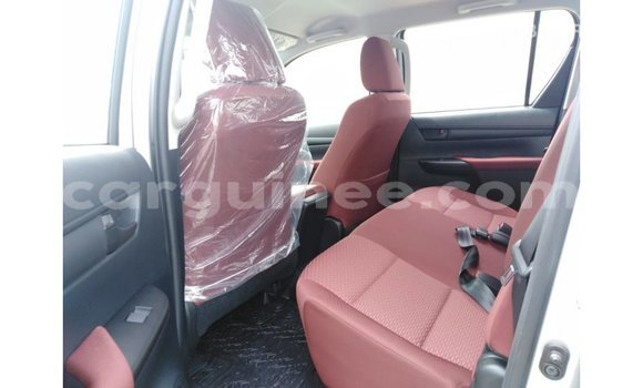 Buy Import Toyota Hilux Other Car in Import - Dubai in Conakry Buy Import Toyota Hilux Other Car in Import - Dubai in Conakry
