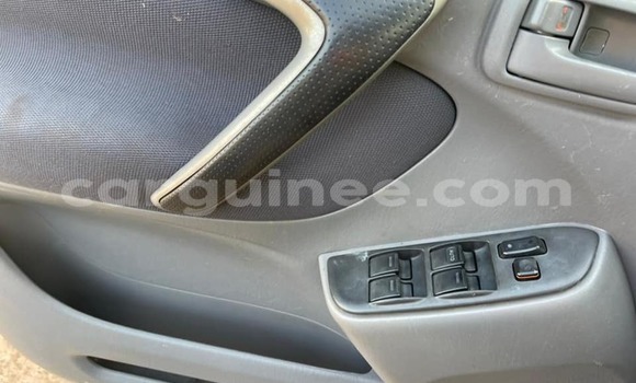 Acheter Occasion Voiture Toyota RAV4 Gris à Conakry, Conakry Acheter Occasion Voiture Toyota RAV4 Gris à Conakry, Conakry