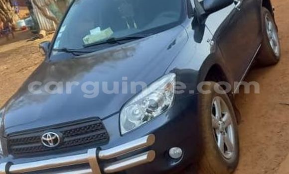 Acheter Occasion Voiture Toyota RAV4 Bleu à Conakry, Conakry Acheter Occasion Voiture Toyota RAV4 Bleu à Conakry, Conakry