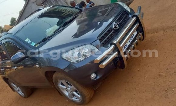 Acheter Occasion Voiture Toyota RAV4 Bleu à Conakry, Conakry Acheter Occasion Voiture Toyota RAV4 Bleu à Conakry, Conakry