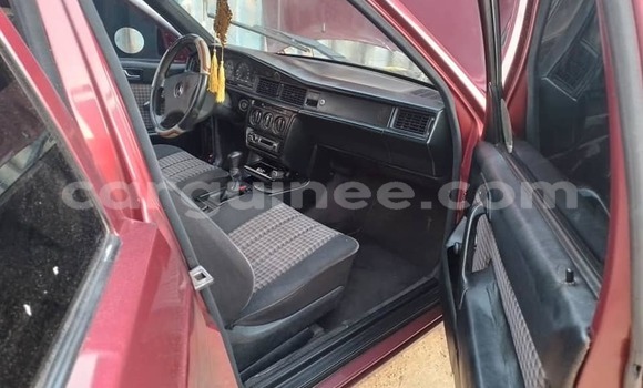 Acheter Occasion Voiture Mercedes-Benz 190 Rouge à Conakry, Conakry Acheter Occasion Voiture Mercedes-Benz 190 Rouge à Conakry, Conakry