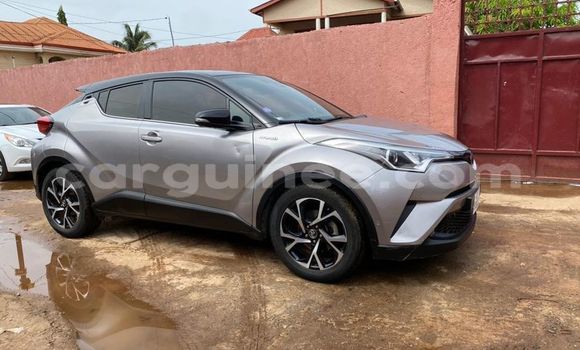 Buy Used Toyota C-HR Silver Car in Conakry in Conakry Buy Used Toyota C-HR Silver Car in Conakry in Conakry