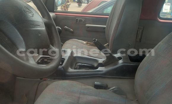 Acheter Occasion Voiture Nissan Vanette Rouge à Conakry, Conakry Acheter Occasion Voiture Nissan Vanette Rouge à Conakry, Conakry