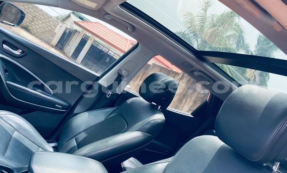Buy Used Hyundai Santa Fe Blue Car in Conakry in Conakry Buy Used Hyundai Santa Fe Blue Car in Conakry in Conakry