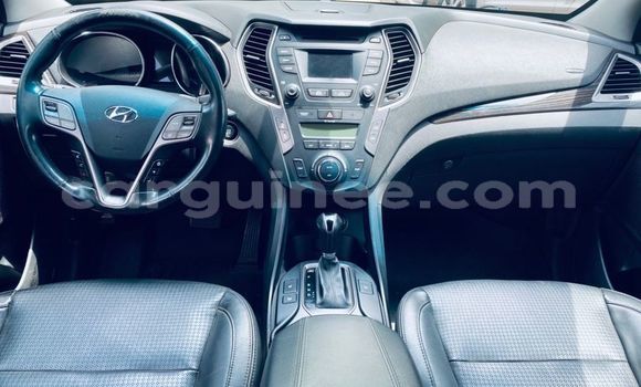 Buy Used Hyundai Santa Fe Blue Car in Conakry in Conakry Buy Used Hyundai Santa Fe Blue Car in Conakry in Conakry