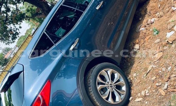 Buy Used Hyundai Santa Fe Blue Car in Conakry in Conakry Buy Used Hyundai Santa Fe Blue Car in Conakry in Conakry