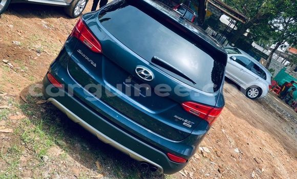 Buy Used Hyundai Santa Fe Blue Car in Conakry in Conakry Buy Used Hyundai Santa Fe Blue Car in Conakry in Conakry