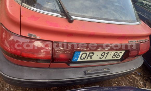 Acheter Occasion Voiture Toyota Corolla Rouge à Conakry, Conakry Acheter Occasion Voiture Toyota Corolla Rouge à Conakry, Conakry