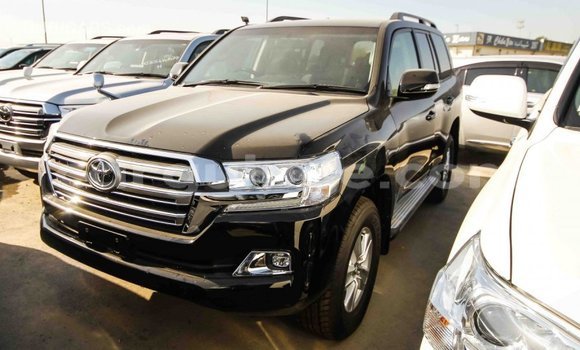 Buy Import Toyota Land Cruiser Black Car in Import - Dubai in Conakry Buy Import Toyota Land Cruiser Black Car in Import - Dubai in Conakry