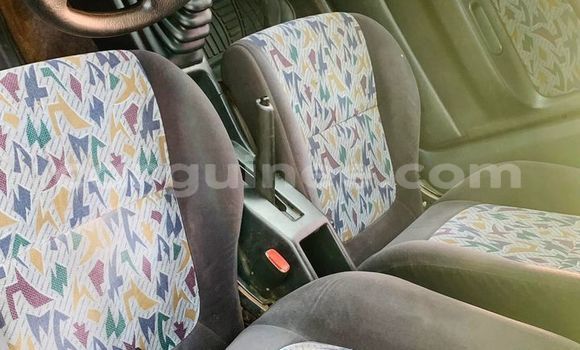 Acheter Occasion Voiture Nissan Almera Bleu à Conakry, Conakry Acheter Occasion Voiture Nissan Almera Bleu à Conakry, Conakry