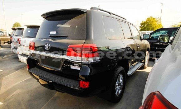 Buy Import Toyota Land Cruiser Black Car in Import - Dubai in Conakry Buy Import Toyota Land Cruiser Black Car in Import - Dubai in Conakry