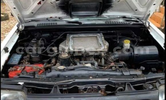 Acheter Occasion Voiture Nissan Navara Blanc à Conakry, Conakry Acheter Occasion Voiture Nissan Navara Blanc à Conakry, Conakry