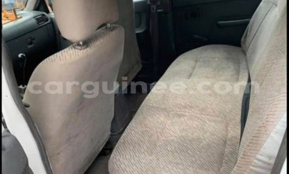 Acheter Occasion Voiture Nissan Navara Blanc à Conakry, Conakry Acheter Occasion Voiture Nissan Navara Blanc à Conakry, Conakry