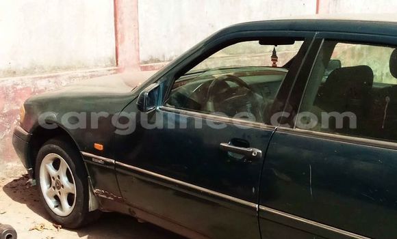 Buy Used Mercedes-Benz C–Class Green Car in Conakry in Conakry Buy Used Mercedes-Benz C–Class Green Car in Conakry in Conakry