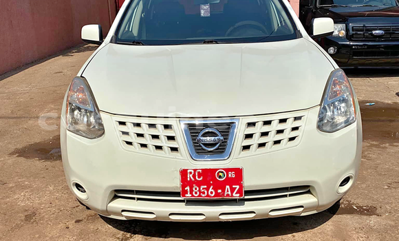 Buy Used Nissan Rogue White Car in Conakry in Conakry Buy Used Nissan Rogue White Car in Conakry in Conakry