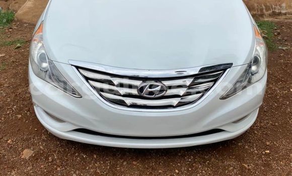 Buy Used Hyundai Sonata White Car in Conakry in Conakry Buy Used Hyundai Sonata White Car in Conakry in Conakry