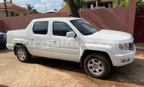 Buy Used Honda Ridgeline White Car in Conakry in Conakry Buy Used Honda Ridgeline White Car in Conakry in Conakry