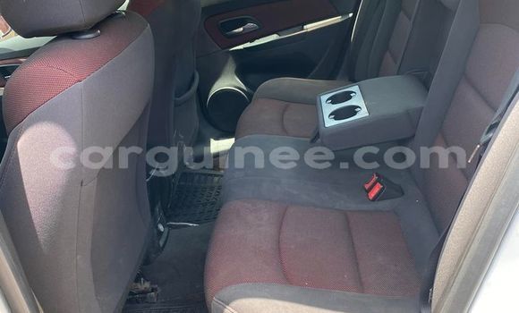 Buy Used Chevrolet Cruze White Car in Conakry in Conakry Buy Used Chevrolet Cruze White Car in Conakry in Conakry