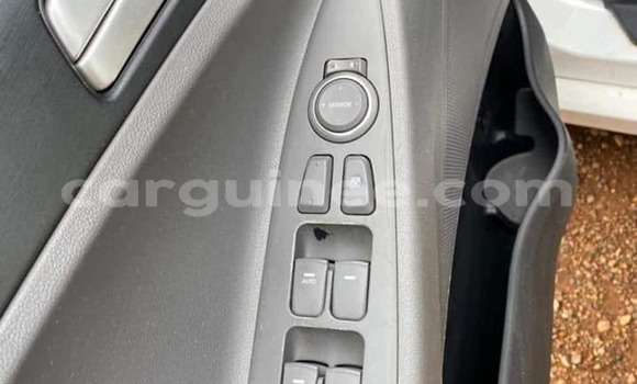 Acheter Occasion Voiture Hyundai Sonata Blanc à Conakry, Conakry Acheter Occasion Voiture Hyundai Sonata Blanc à Conakry, Conakry