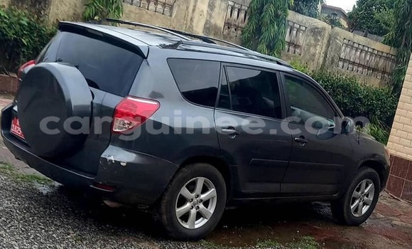 Acheter Occasion Voiture Toyota RAV4 Bleu à Conakry, Conakry Acheter Occasion Voiture Toyota RAV4 Bleu à Conakry, Conakry