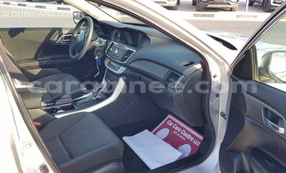 Acheter Import Voiture Honda Accord Autre à Import - Dubai, Conakry Acheter Import Voiture Honda Accord Autre à Import - Dubai, Conakry