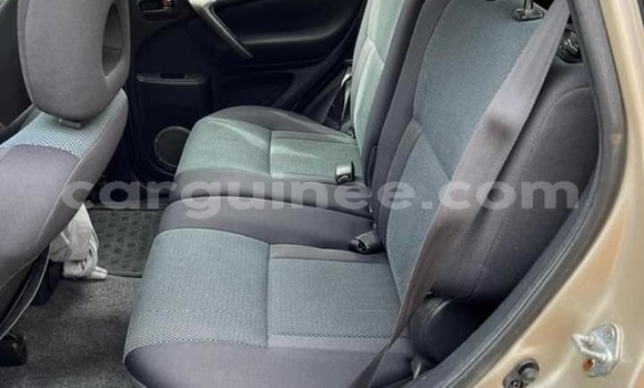 Acheter Occasion Voiture Toyota RAV4 Gris à Conakry, Conakry Acheter Occasion Voiture Toyota RAV4 Gris à Conakry, Conakry