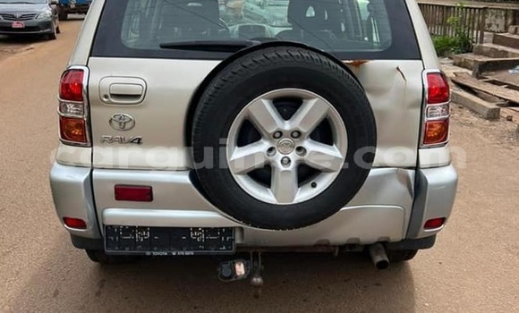 Acheter Occasion Voiture Toyota RAV4 Gris à Conakry, Conakry Acheter Occasion Voiture Toyota RAV4 Gris à Conakry, Conakry