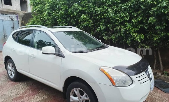 Acheter Occasion Voiture Nissan Rogue Blanc à Conakry, Conakry Acheter Occasion Voiture Nissan Rogue Blanc à Conakry, Conakry
