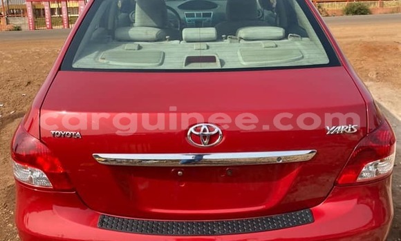 Acheter Occasion Voiture Toyota Yaris Rouge à Conakry, Conakry Acheter Occasion Voiture Toyota Yaris Rouge à Conakry, Conakry