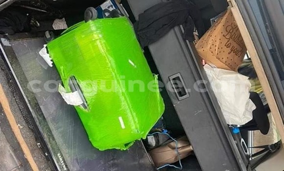 Buy Used Renault Megane Blue Car in Conakry in Conakry Buy Used Renault Megane Blue Car in Conakry in Conakry