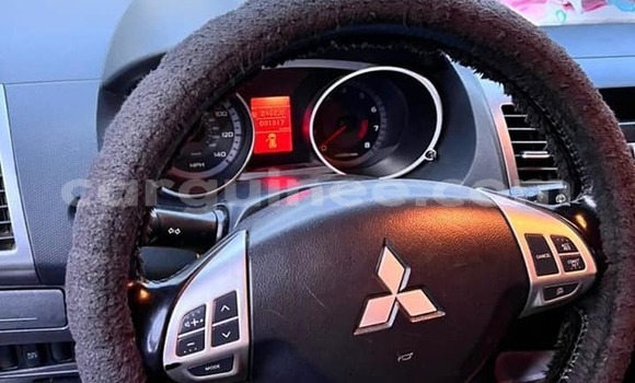Buy Used Mitsubishi Outlander Blue Car in Conakry in Conakry Buy Used Mitsubishi Outlander Blue Car in Conakry in Conakry