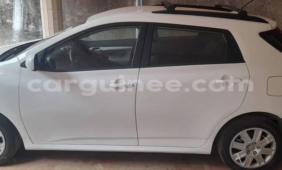 Buy Used Toyota Matrix White Car in Conakry in Conakry Buy Used Toyota Matrix White Car in Conakry in Conakry