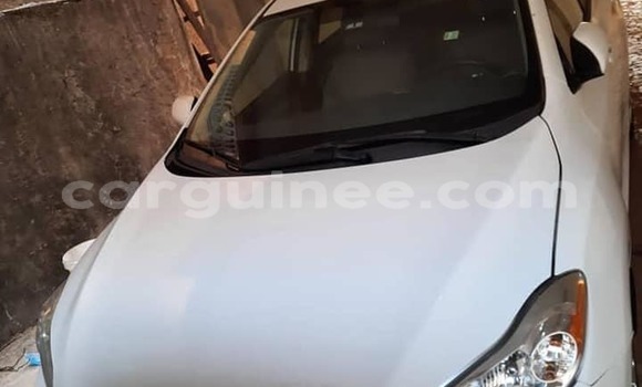 Buy Used Toyota Matrix White Car in Conakry in Conakry Buy Used Toyota Matrix White Car in Conakry in Conakry