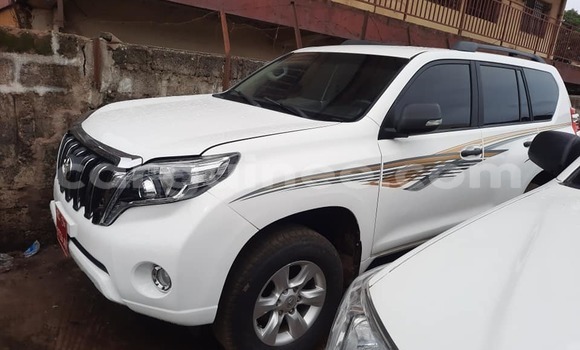 Buy Used Toyota Land Cruiser Prado White Car in Conakry in Conakry Buy Used Toyota Land Cruiser Prado White Car in Conakry in Conakry