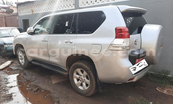 Acheter Occasion Voiture Toyota Land Cruiser Prado Gris à Conakry, Conakry Acheter Occasion Voiture Toyota Land Cruiser Prado Gris à Conakry, Conakry