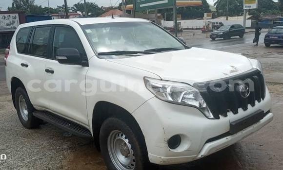 Buy Used Toyota Land Cruiser Prado White Car in Conakry in Conakry Buy Used Toyota Land Cruiser Prado White Car in Conakry in Conakry