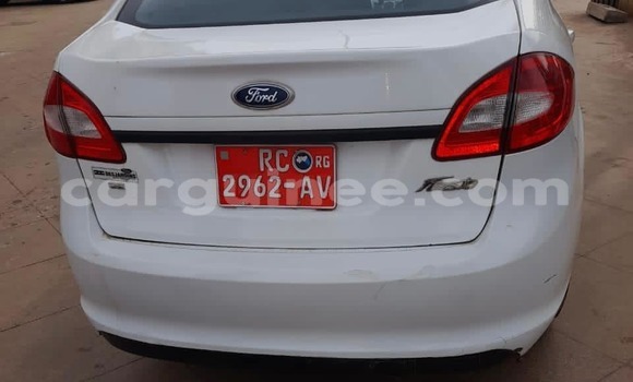 Buy Used Ford Fiesta White Car in Conakry in Conakry Buy Used Ford Fiesta White Car in Conakry in Conakry