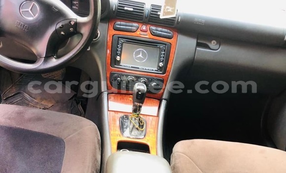 Buy Used Mercedes-Benz C–Class Silver Car in Conakry in Conakry Buy Used Mercedes-Benz C–Class Silver Car in Conakry in Conakry