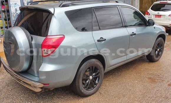 Acheter Occasion Voiture Toyota RAV4 Vert à Conakry, Conakry