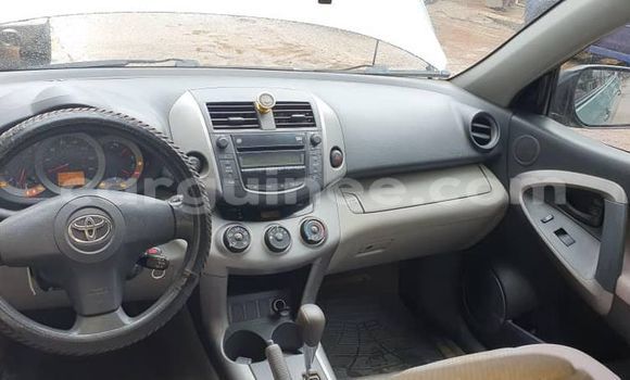 Buy Used Toyota RAV4 Green Car in Conakry in Conakry Buy Used Toyota RAV4 Green Car in Conakry in Conakry