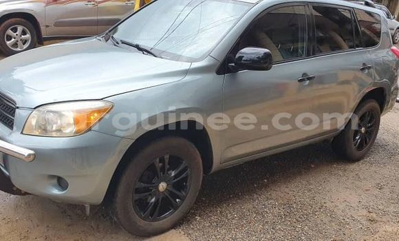 Buy Used Toyota RAV4 Green Car in Conakry in Conakry Buy Used Toyota RAV4 Green Car in Conakry in Conakry