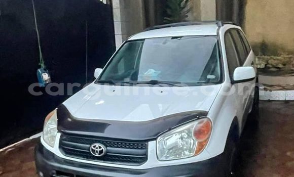 Buy Used Toyota RAV4 White Car in Conakry in Conakry Buy Used Toyota RAV4 White Car in Conakry in Conakry