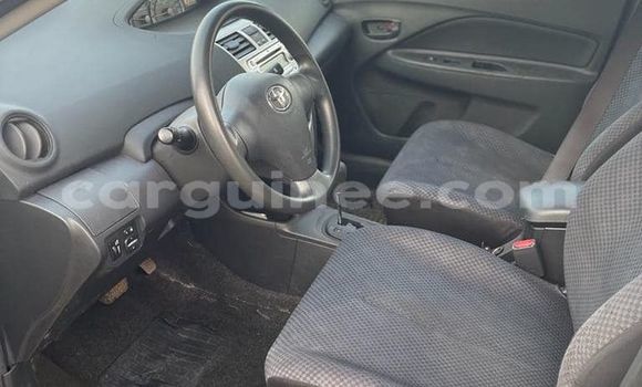 Buy Used Toyota Yaris Green Car in Conakry in Conakry Buy Used Toyota Yaris Green Car in Conakry in Conakry